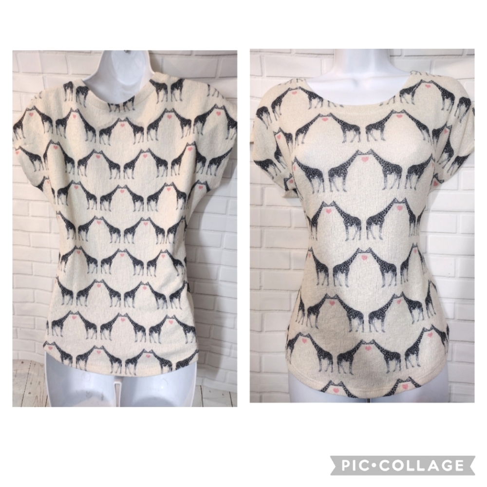 Strawberry Ivory Giraffe Print Short Sleeve Sweater